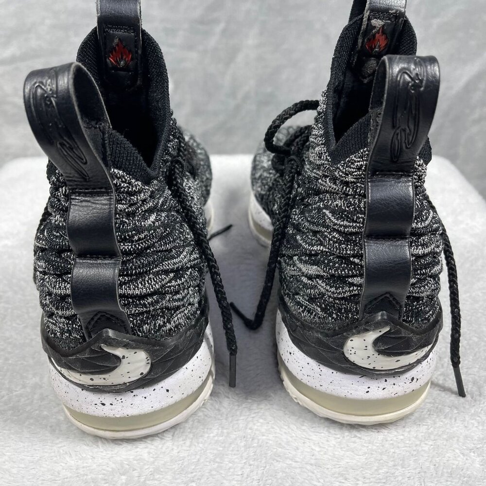 Nike LeBron 15 Ashes‎ Gray White Black 922811-002 Size 5Y / Women Size 6.5 - Picture 5 of 8